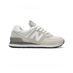 NWT Women’s New Balance 574 Classic Beige- Size 12